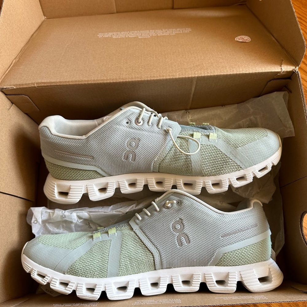 On Cloud almost new. 10.5